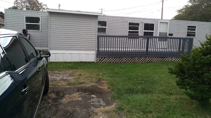 Maplewood Mobile Home Park Picture 3