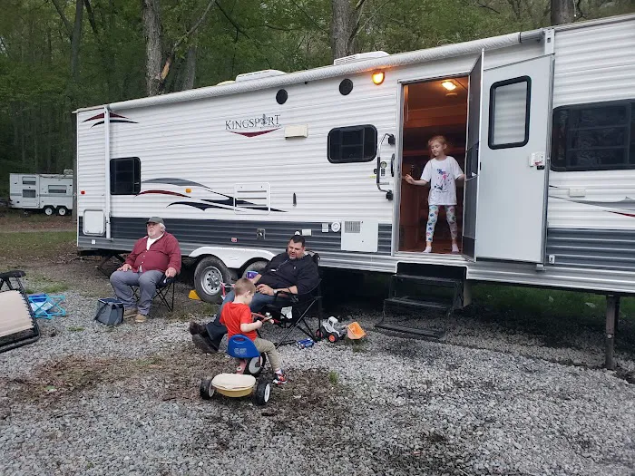 Hickory Grove Campground Picture 6