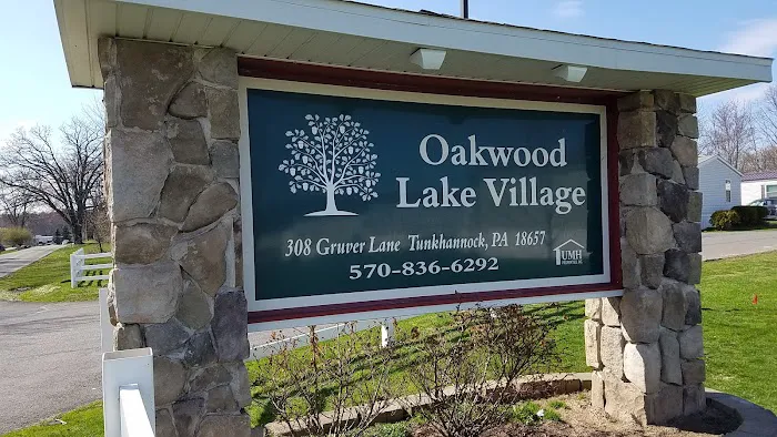 Oakwood Lake Village Picture 5