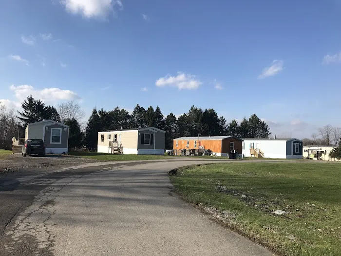 Hilltop Acres Mobile Home Park Picture 3