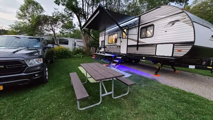 Holiday Hill Campground Picture 8