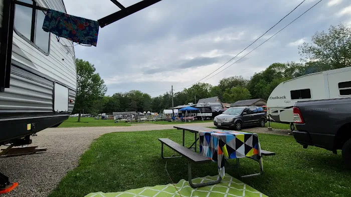 Holiday Hill Campground Picture 7