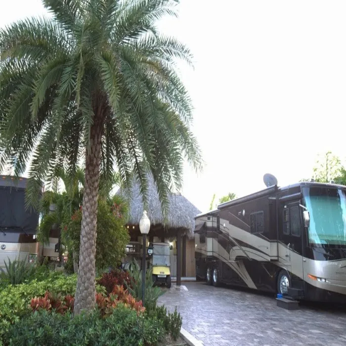 Aztec RV Resort- Motorcoach Picture 4