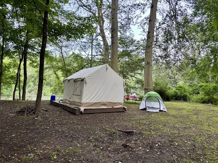 Treasure Island River Camping Picture 10