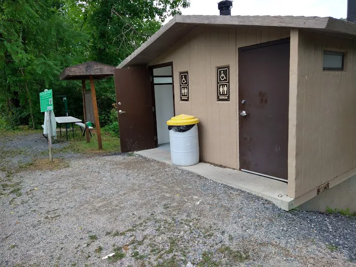 Riverview Park Campground Picture 2