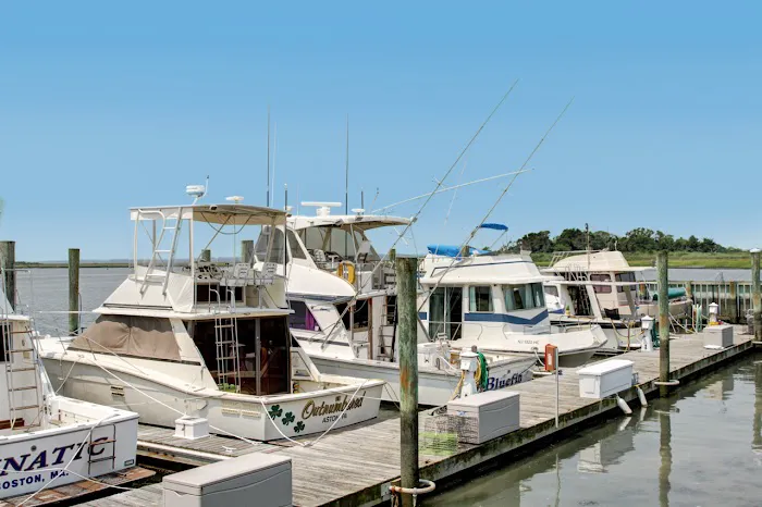 Shawcrest Community and Marina Picture 3