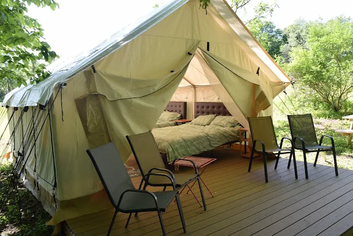 Peyper Fields Creekside Camp Picture 3
