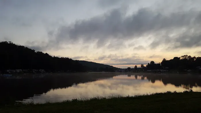 Lake Timberline Picture 4