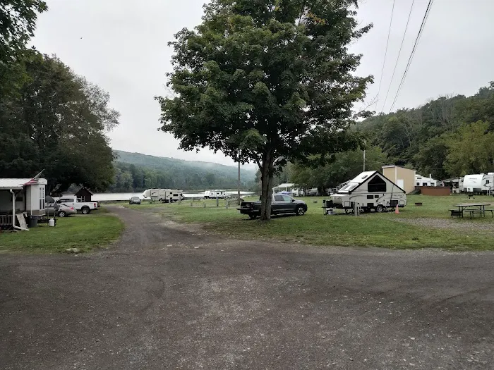 Jellystone Park of the Finger Lakes @ Babcock Hollow Picture 5