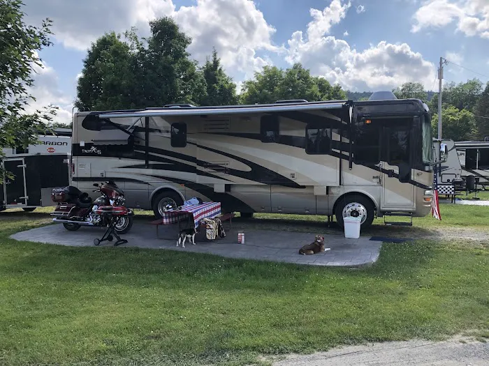 Hickory Hill Camping Resort Picture 2