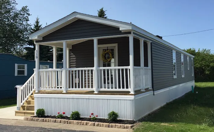 Shamrock Mobile Home & RV Park Picture 8