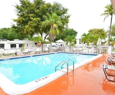 Encore Sunshine Holiday