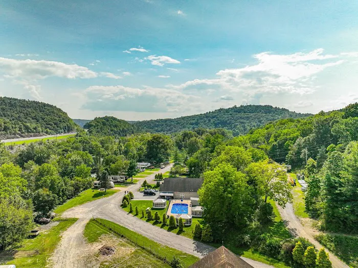 Pocono Point RV & Campground Picture 7