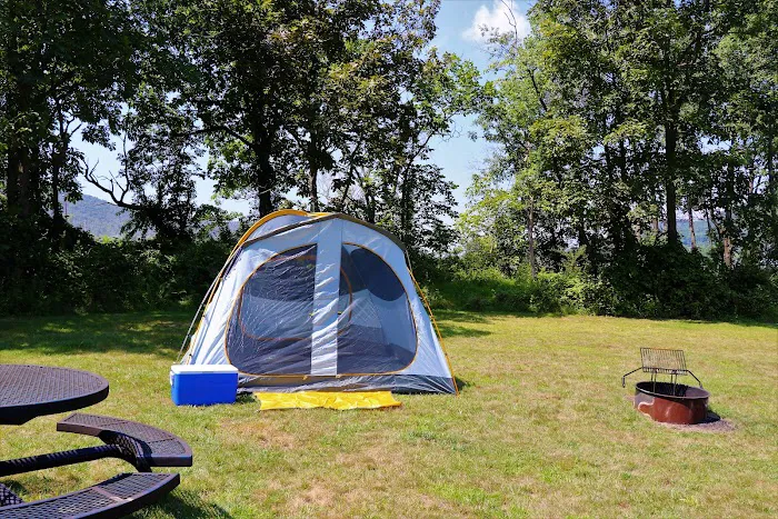 Blue Mountain Camping & Glamping Picture 10
