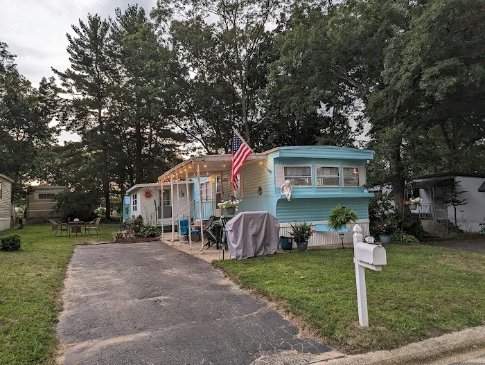 Roberts Mobile Home Park Picture 7