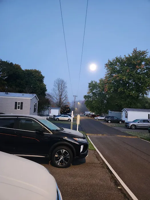 Fenton Mobile Home Community Picture 2