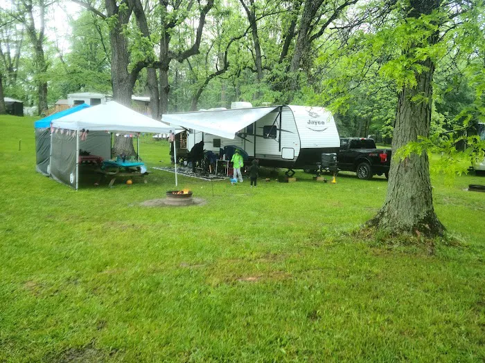 Spruce Row Campground Picture 10
