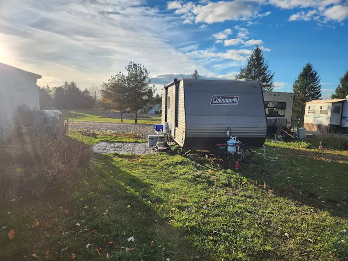 Golden Mobile Home and RV Park Picture 3