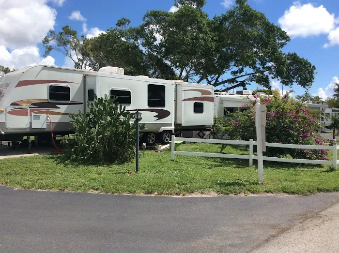 Paradise Island RV Resort Picture 3