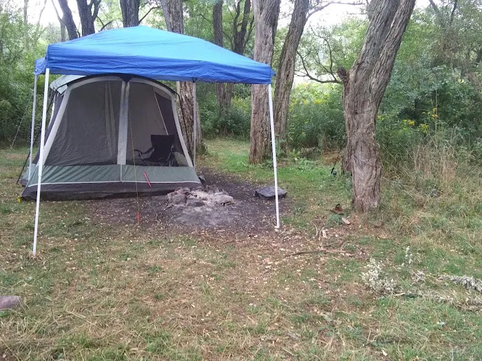 Foster pond camping area Picture 3