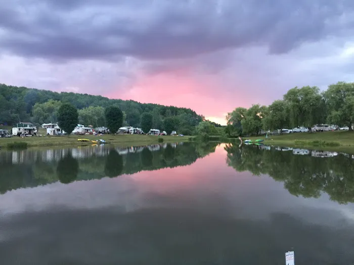 Country Hills Campgrounds Picture 9