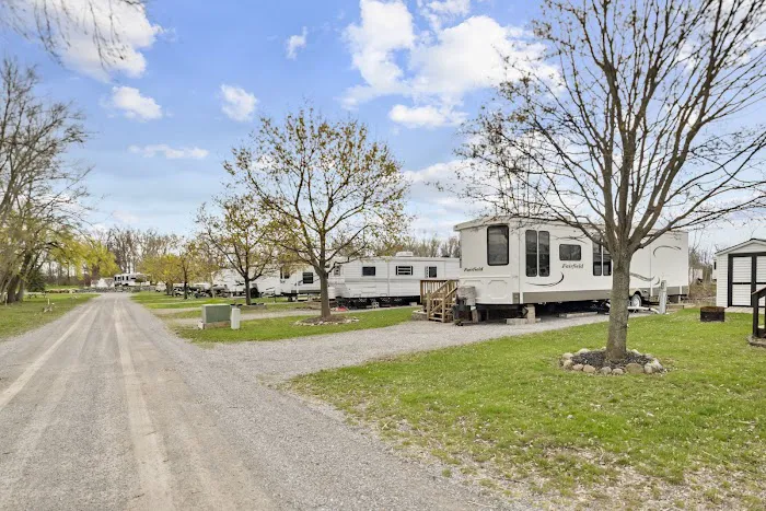 Gravel Ponds Campground Picture 9