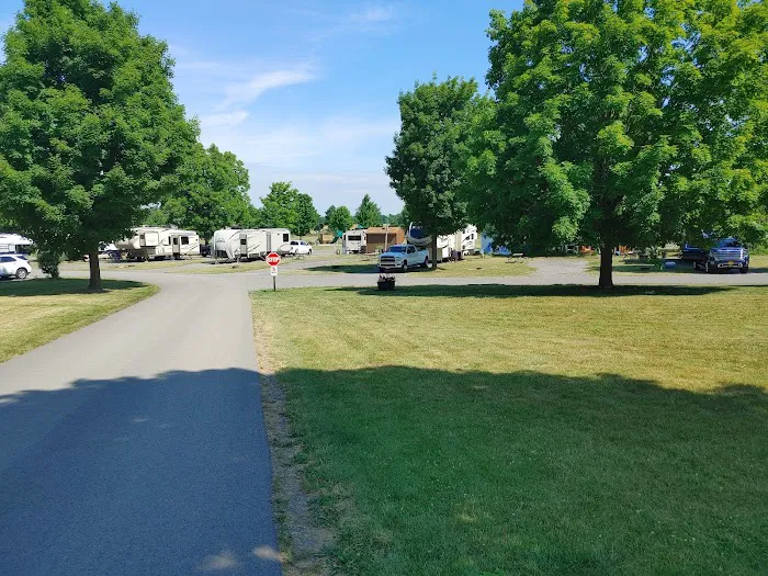 Adventure Bound Camping Resorts - Southwoods Picture 3