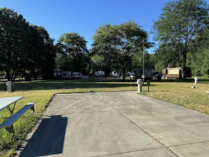 Navy Earle MWR RV Park Picture 9