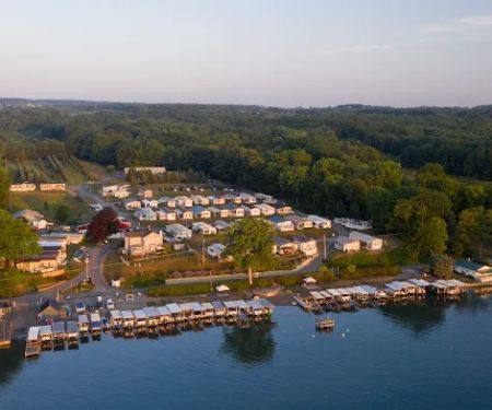 Gold Coast Seneca Lake