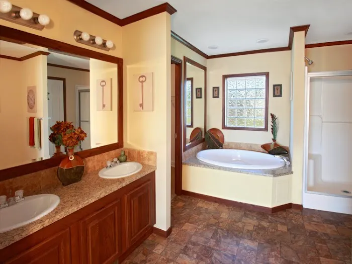 Thomas Estate West Manufactured Homes Picture 3