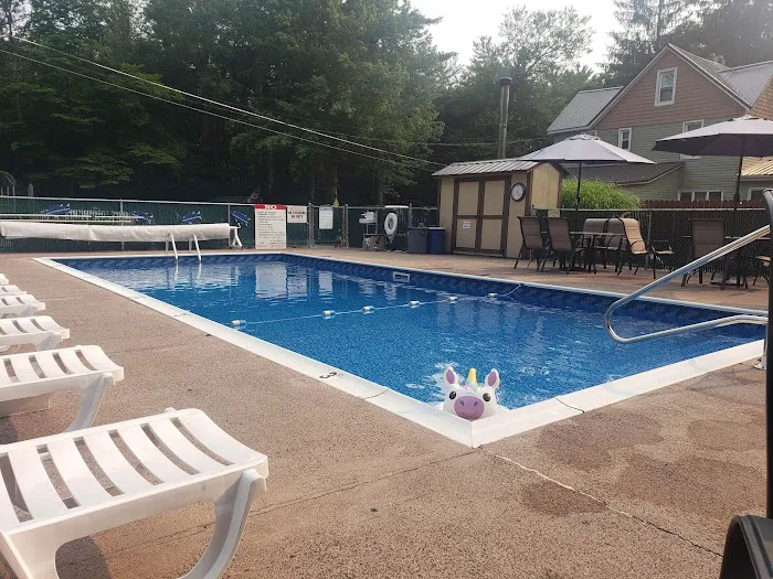 Hemlock Campground & Cottages Picture 7