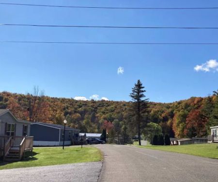 Wooded Estates Mobile Home Community