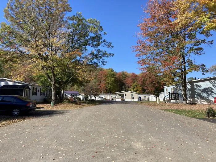 Wooded Estates Mobile Home Community Picture 7