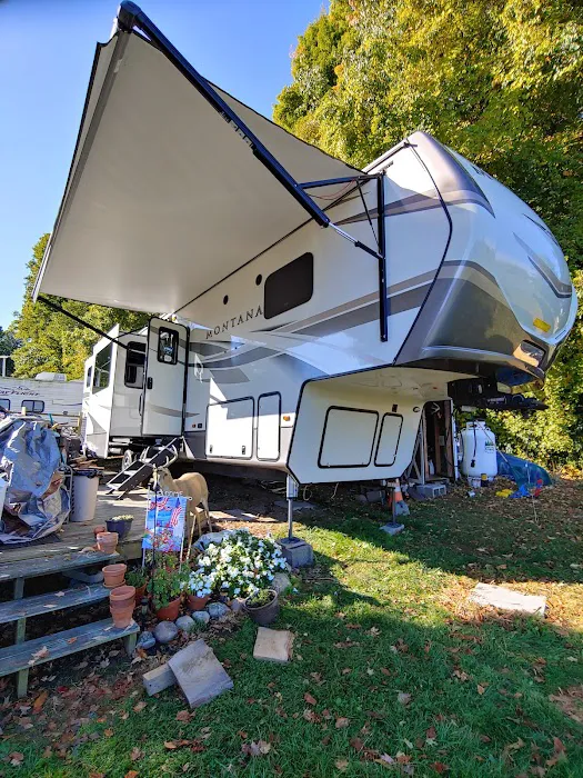 Sned-Acres Family Campground Picture 4