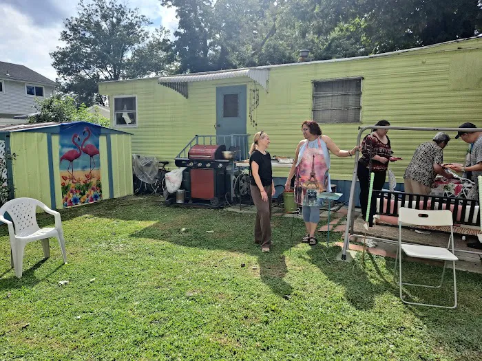Sam's Mobile Home Park Picture 1