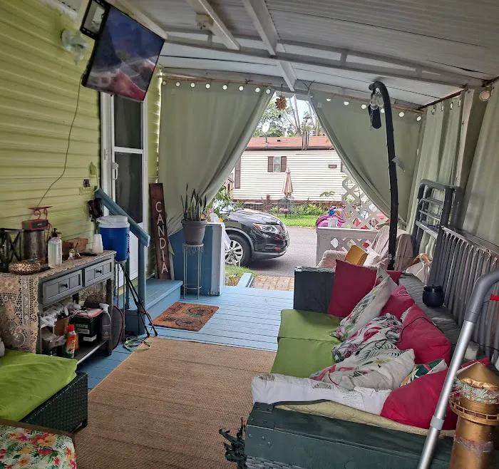 Sam's Mobile Home Park Picture 3