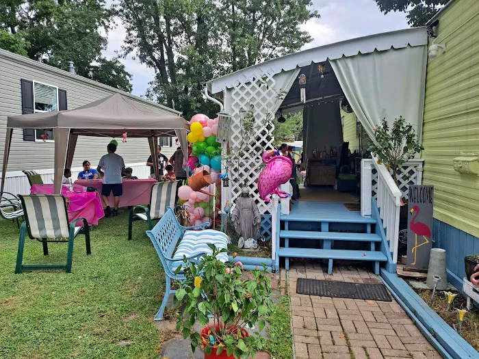 Sam's Mobile Home Park Picture 10