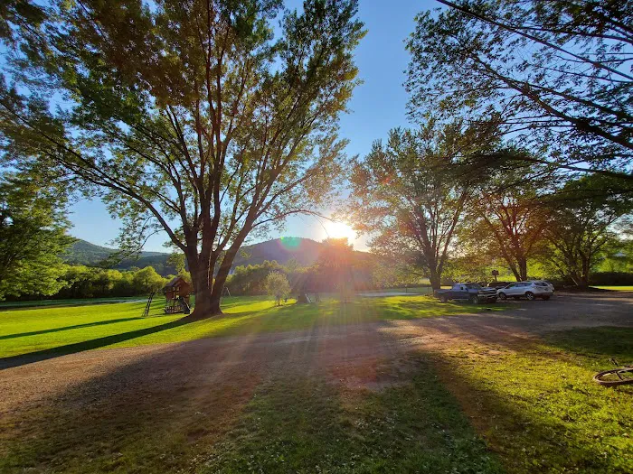 Pine Crest Campground Picture 8