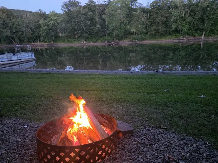 Pine Crest Campground Picture 10