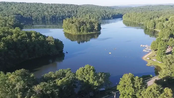 Keen Lake Camping Cottage Resort Picture 5