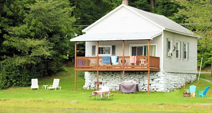 Keen Lake Camping Cottage Resort Picture 4