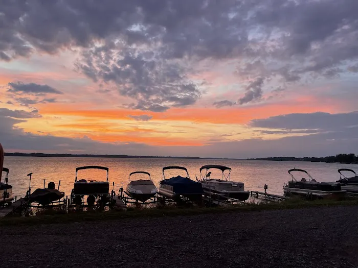Twin Oaks Campgrounds and Marina Picture 7