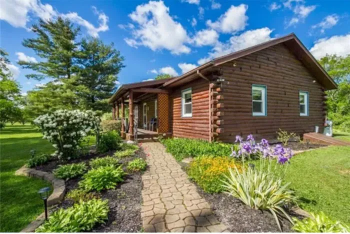 Seneca Hideaway Picture 8