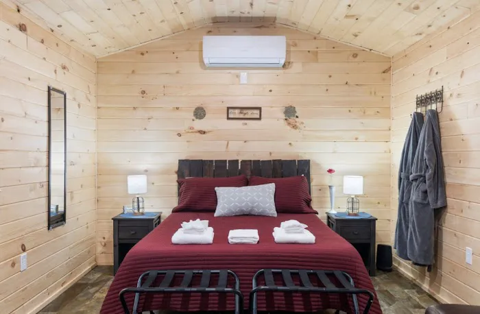 Seneca Hideaway Picture 4