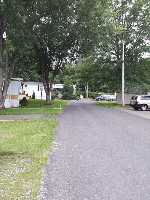 Friendly Mobile Park Picture 1