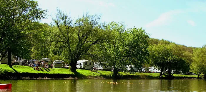 Tall Pines Campground & River Adventures Picture 6