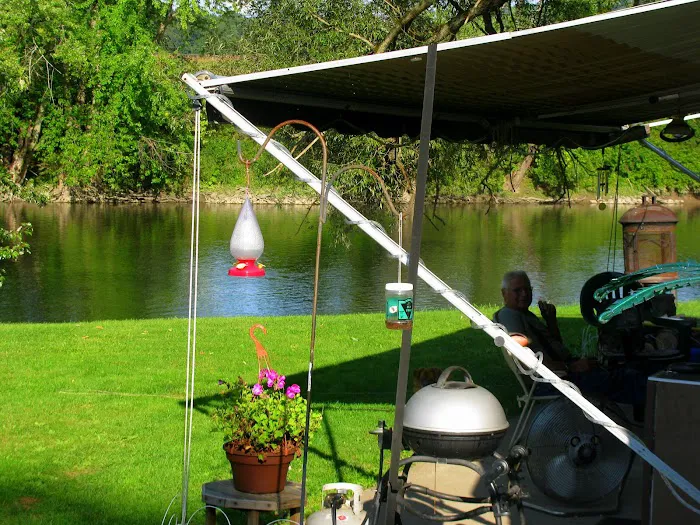 Tall Pines Campground & River Adventures Picture 4