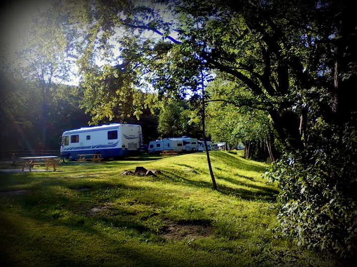 Tall Pines Campground & River Adventures Picture 10