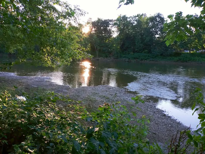Riverside RV Campground Picture 7
