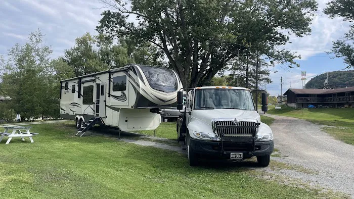 Riverside RV Campground Picture 1